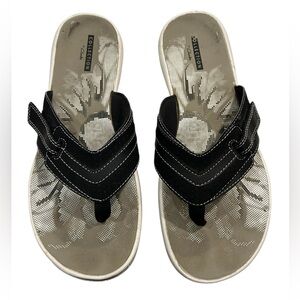 CLARKS Black and Gray Women's Flipflop Sandals